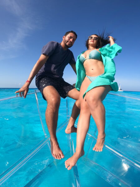 A Window to the Reef: Group Tour in Cancun 2 lancha transparente en isla mujeres