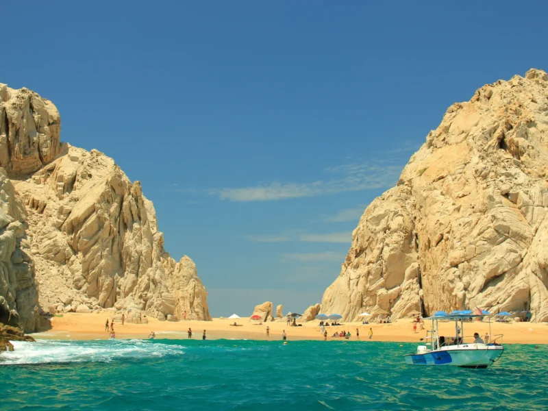Discover Paradise: Your Clear Boat Tour to Lover’s Beach in Los Cabos