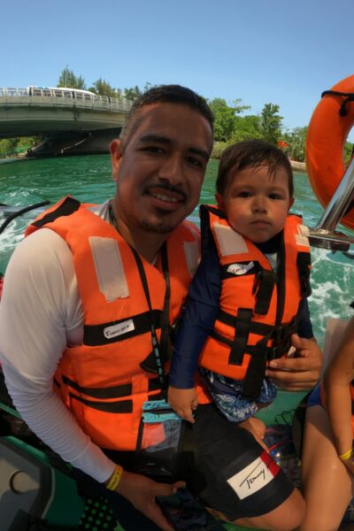 family friendly activity cancun hotel zone boat tour kids