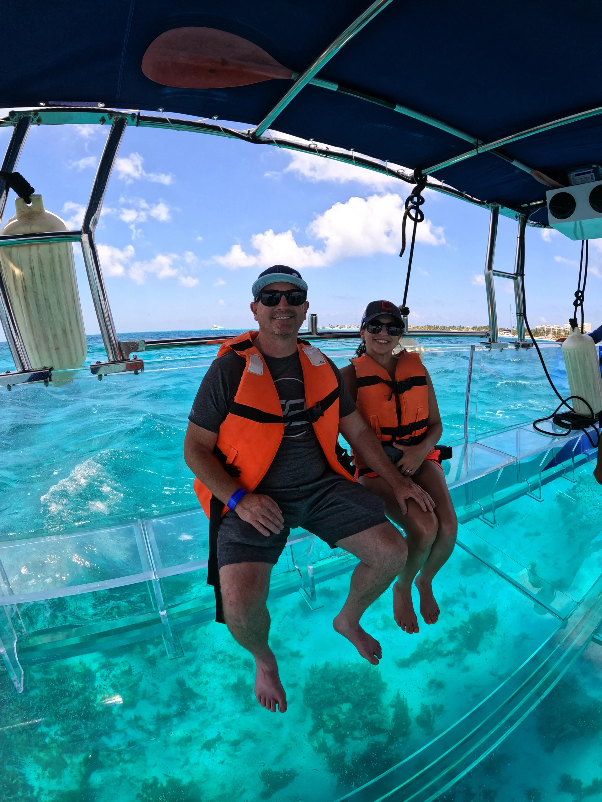 En este momento estás viendo Un Recuerdo para Dos: Tu Paseo Romántico en Isla Mujeres